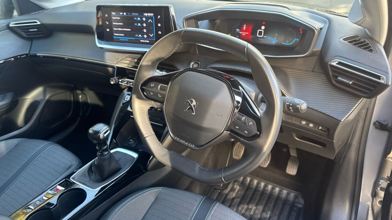 Peugeot 208 1.2 PureTech 100 Allure Premium 5dr Petrol Hatchback